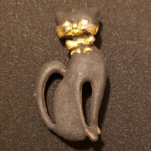 Vintage Black Cat Brooch Gold-Tone Bow Tie/Whiskers.